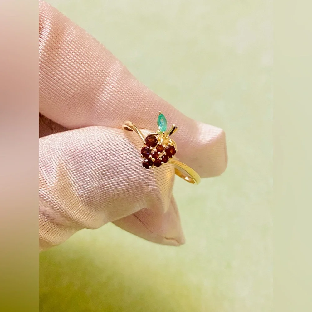 14K Yellow Gold & Rubies & Emerald cute Strawberry 🍓 ring 💍 - Picture 3 of 7